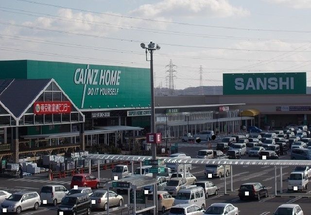 近くのサンシパークまで2,000m(徒歩25分)