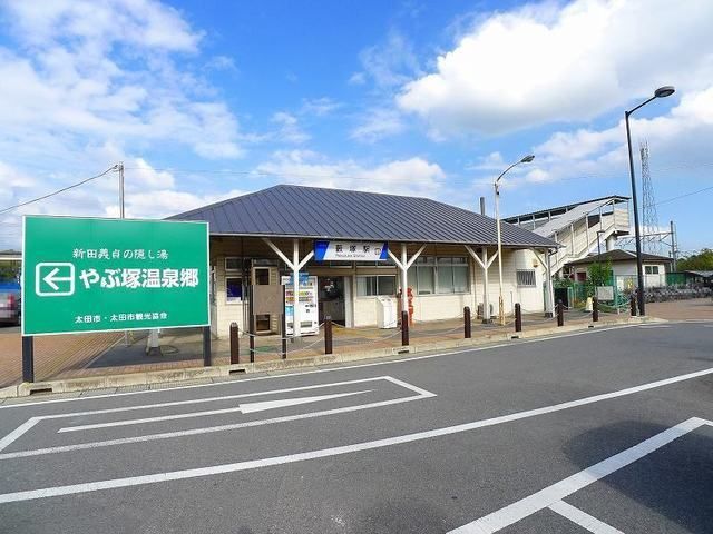 近くの駅まで1,100m（徒歩14分）