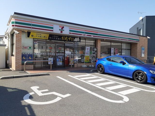 近くのセブンイレブン福岡次郎丸2丁目まで550m(徒歩7分)