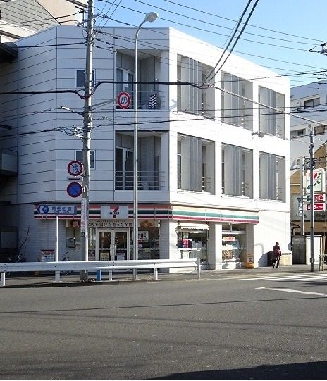 近くのコンビニまで120m（徒歩2分）