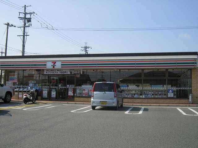 近くのセブンイレブン近江八幡駅東店まで180m（徒歩3分）