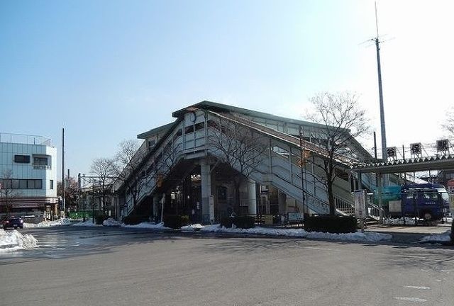 近くの谷保駅まで1,800m（徒歩23分）