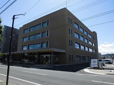 近くの河北町役場まで1,400m（徒歩18分）