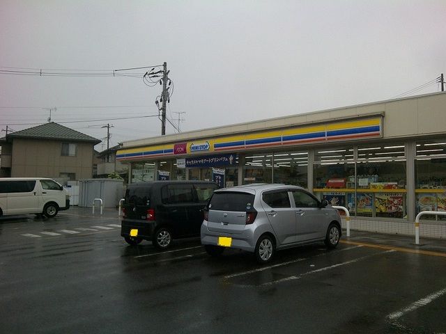 近くのミニストップ福島平野店まで750m（徒歩10分）