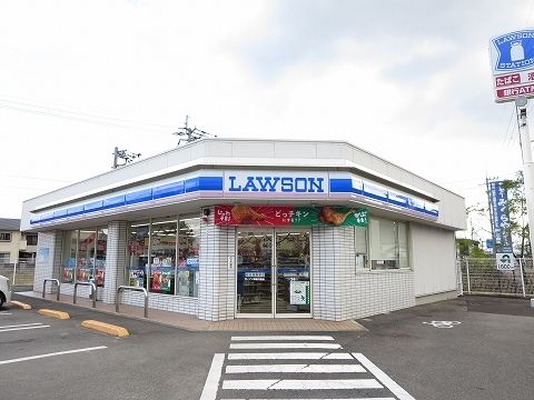 近くのローソンさんまで170m（徒歩3分）
