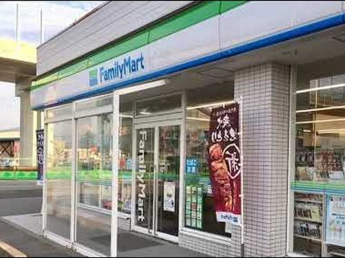 近くのファミマ 福井高柳一丁目店まで550m（徒歩7分）
