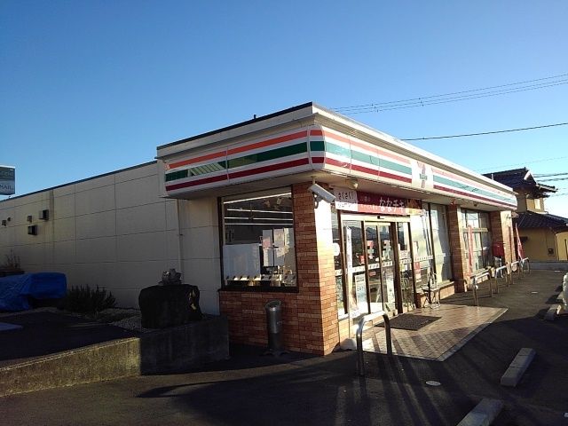 近くのセブンイレブン　万野原店まで900m（徒歩12分）