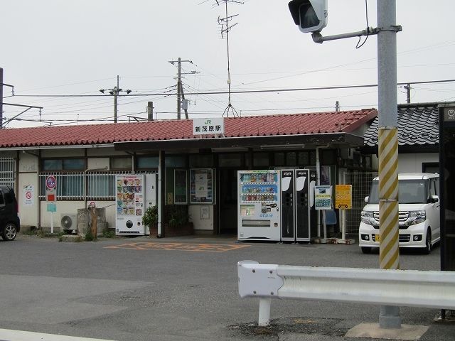 近くの新茂原駅まで750m(徒歩10分)
