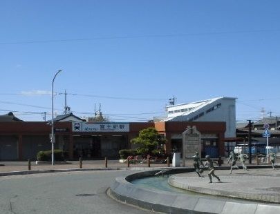 近くの富士松駅まで720m（徒歩9分）