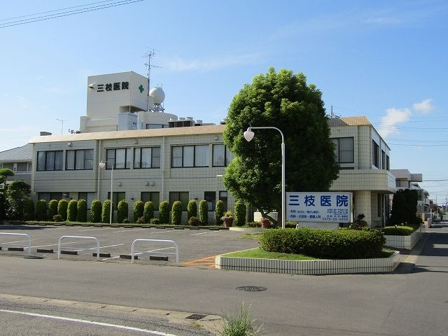 近くの病院まで900m（徒歩12分）
