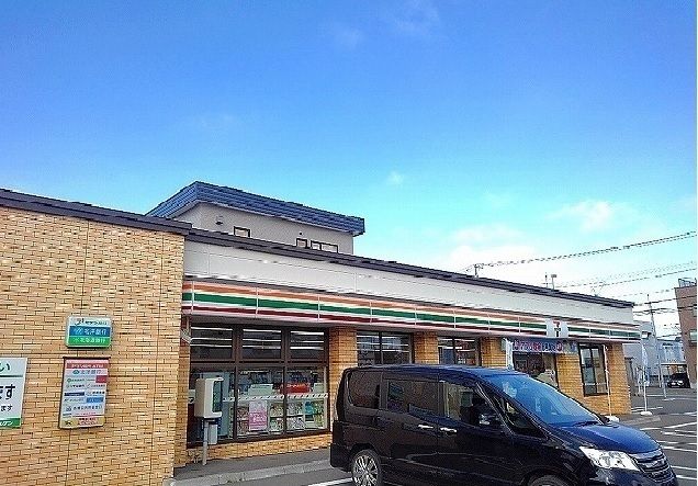 近くのセブンイレブンまで120m(徒歩2分)
