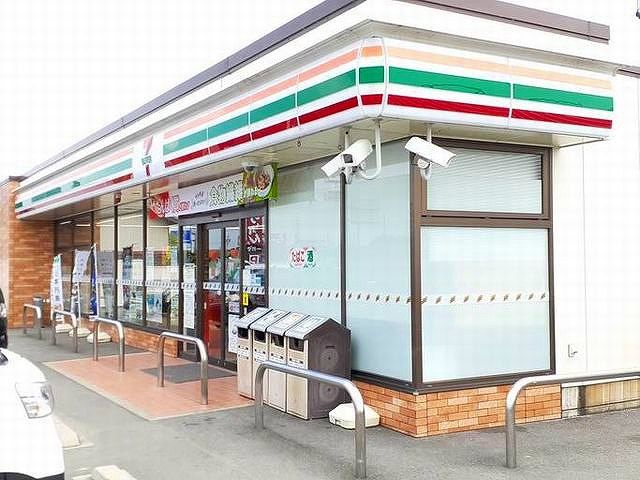 近くのセブンイレブン　一色市場町店まで1,100m（徒歩14分）