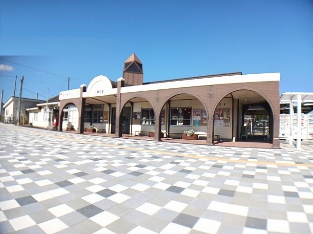 近くの三重町駅まで1,100m（徒歩14分）