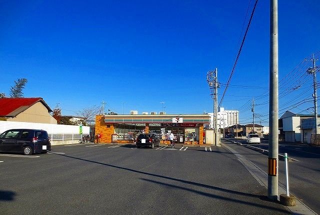 近くのセブンイレブンまで600m（徒歩8分）