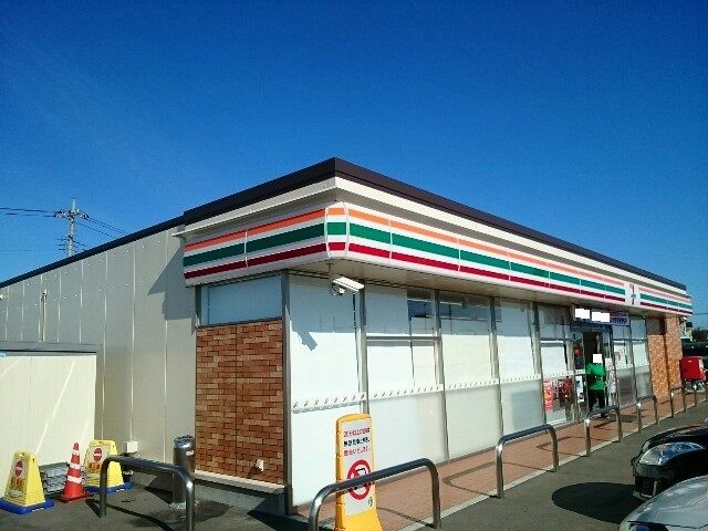 近くのセブンイレブン玉村南玉店まで400m（徒歩5分）