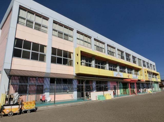 近くの幼稚園・保育園まで950m（徒歩12分）