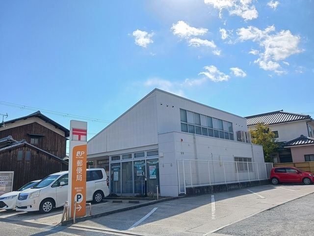 近くの郵便局まで505m（徒歩7分）