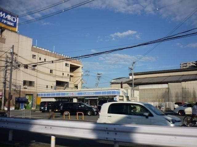 近くのローソン様まで650m（徒歩9分）