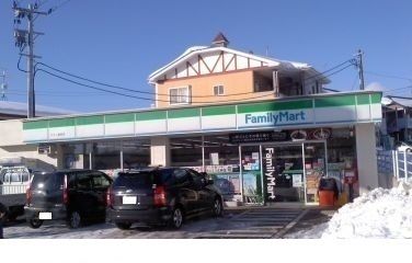 近くのコンビニまで1,300m（徒歩17分）