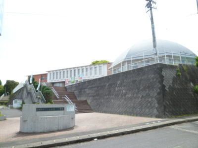 近くの三重第一小学校まで450m(徒歩6分)