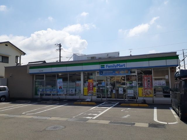 近くのファミリーマート生石店様まで1,200m(徒歩15分)