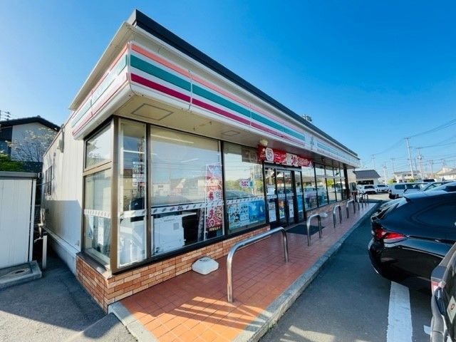 近くのセブンイレブン名取下増田店まで500m(徒歩7分)