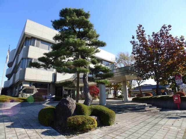 近くのみどり市役所大間々庁舎まで150m（徒歩2分）