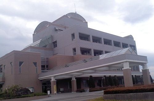 近くの伊達市梁川総合支所まで220m（徒歩3分）