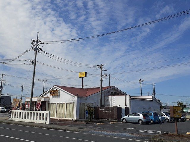 近くの飲食店まで427m（徒歩6分）