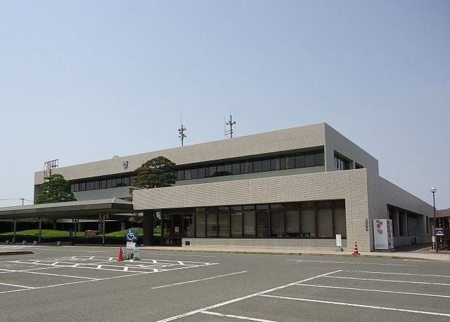 近くの粕屋町役場まで1,600m（徒歩20分）
