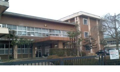 近くの福島第三小学校まで1,000m（徒歩13分）