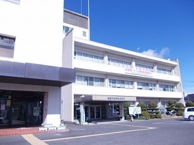 近くの役所まで900m（徒歩12分）