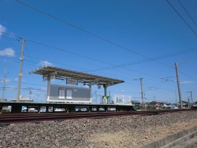 近くのJR長島駅まで700m（徒歩9分）