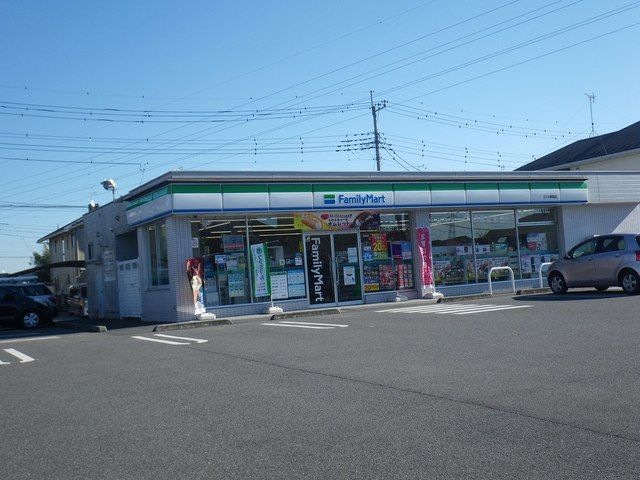近くのファミリーマート東原店まで550m（徒歩7分）
