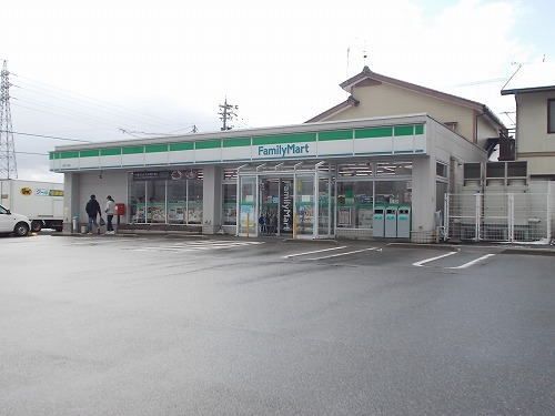 近くのファミリーマート 福井下馬店まで450m(徒歩6分)
