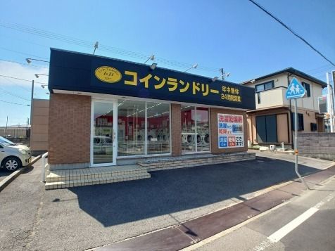 近くのローソンさんまで400m（徒歩5分）