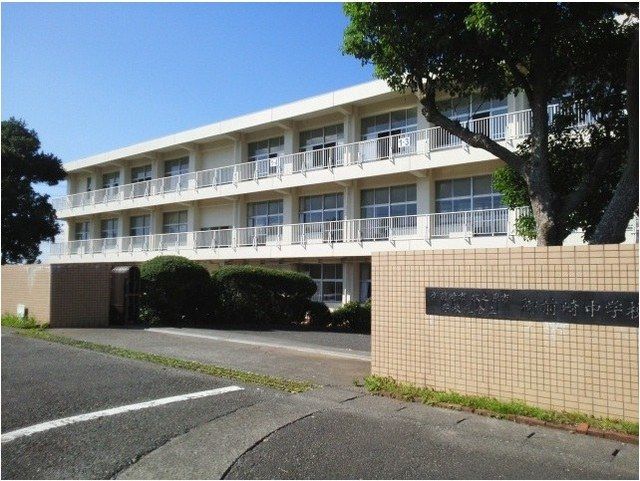 近くの学校組合立御前崎中学校まで3,400m（徒歩43分）