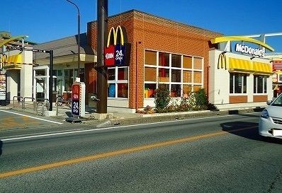 近くのマクドナルドまで350m（徒歩5分）