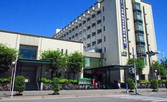 近くの佐賀市役所まで3,400m（徒歩43分）