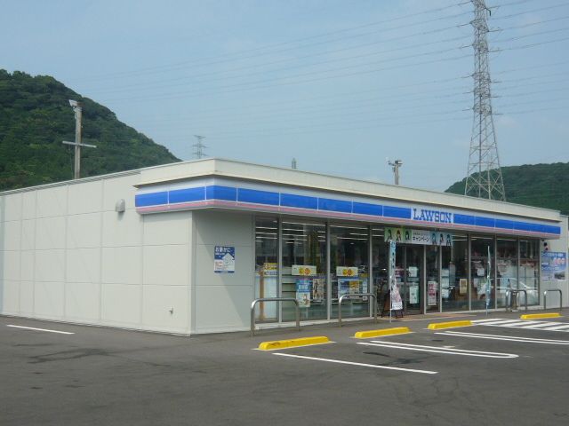 近くのローソン川内空港バイパス店まで1,000m(徒歩13分)