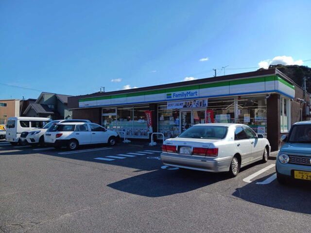 近くのファミリーマート 幸田深溝店まで850m(徒歩11分)