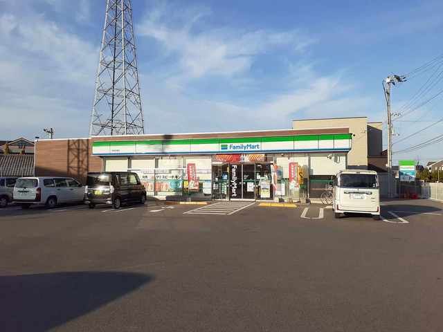 近くのファミリーマート新居浜神郷店様まで1,600m(徒歩20分)