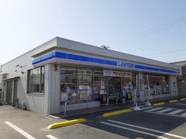 近くのローソン岡山辛川市場店まで450m（徒歩6分）