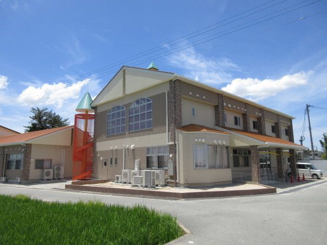 近くの木室保育園まで870m（徒歩11分）