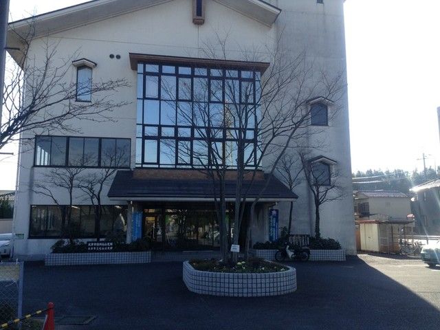 近くの大津市役所　石山支所まで550m（徒歩7分）
