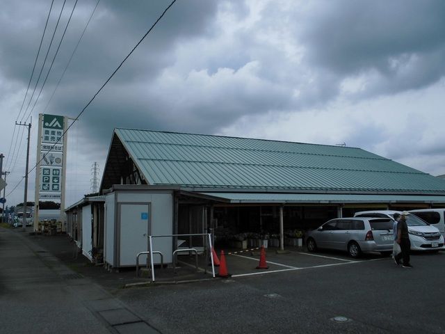 近くのJA農産物直売所まで550m（徒歩7分）