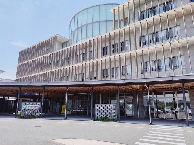 近くの国東市役所まで600m（徒歩8分）