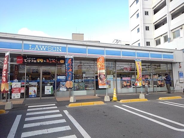 近くのローソン尾道東御所町店まで400m（徒歩5分）