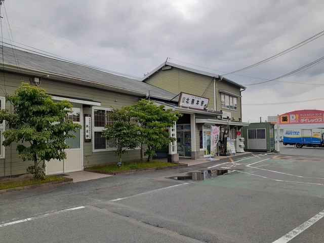 近くの北熊本駅まで831m（徒歩11分）
