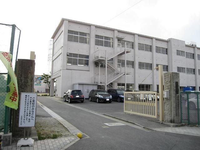 近くの小学校まで750m（徒歩10分）